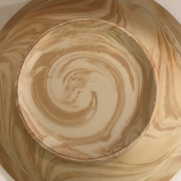 Unbranded Marble Style Swirl Ceramic BIG BOWL Muted Tan and Cream Swirling Tones - Picture 11 of 12